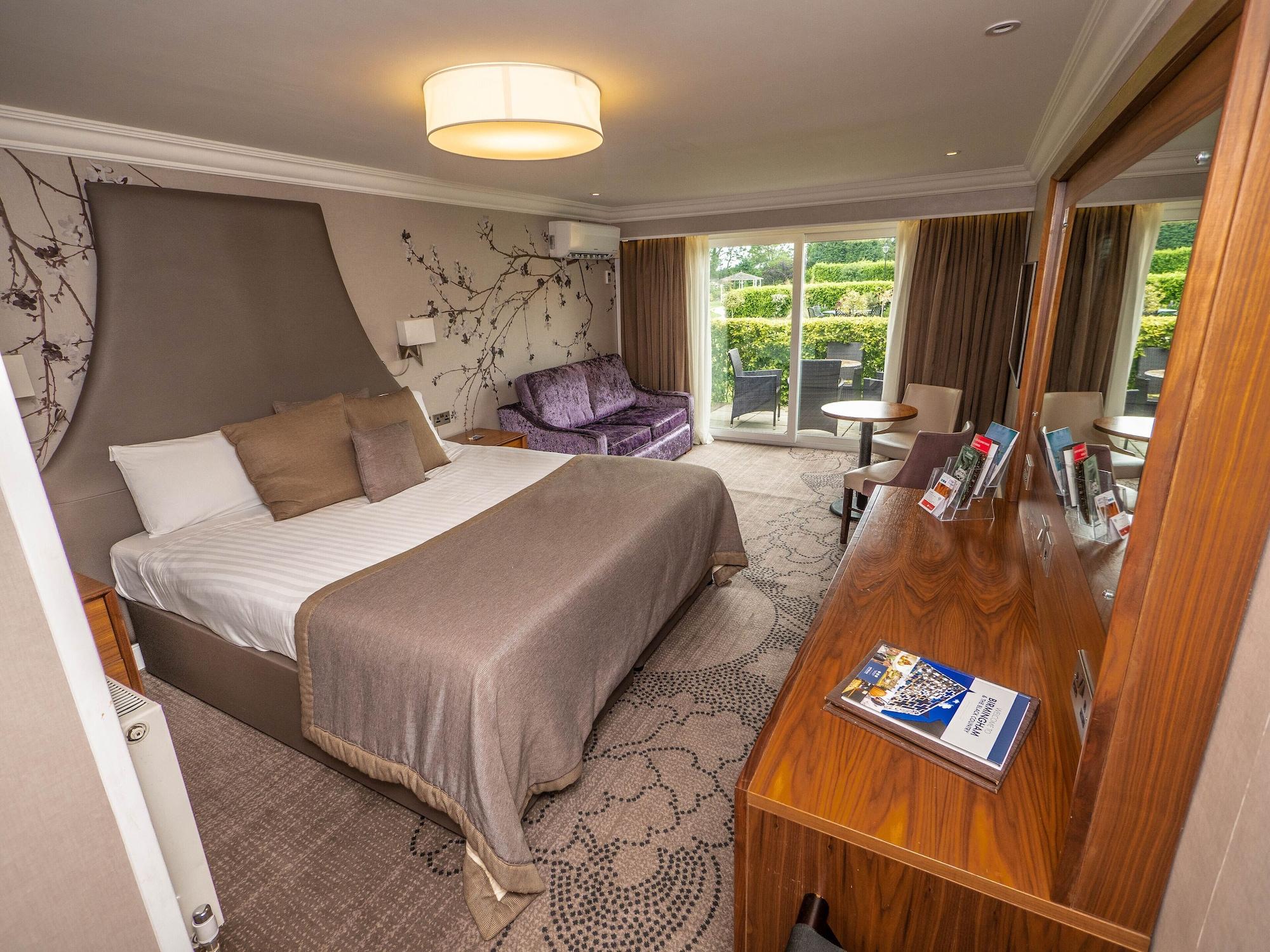 Park Hall Hotel And Spa Wolverhampton Esterno foto