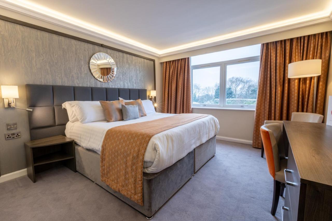 Park Hall Hotel And Spa Wolverhampton Esterno foto