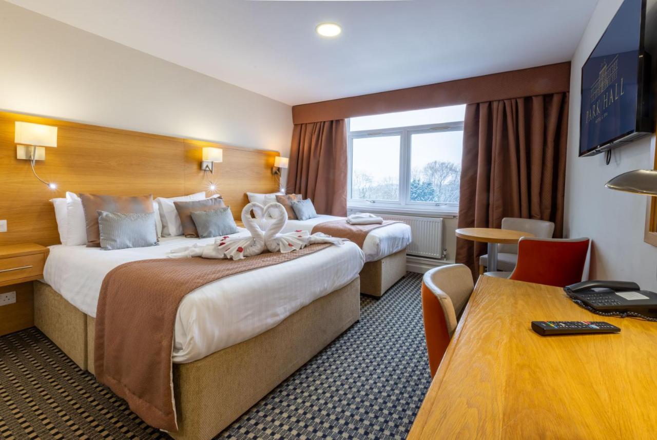 Park Hall Hotel And Spa Wolverhampton Esterno foto