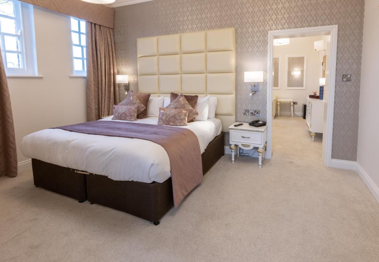 Park Hall Hotel And Spa Wolverhampton Esterno foto
