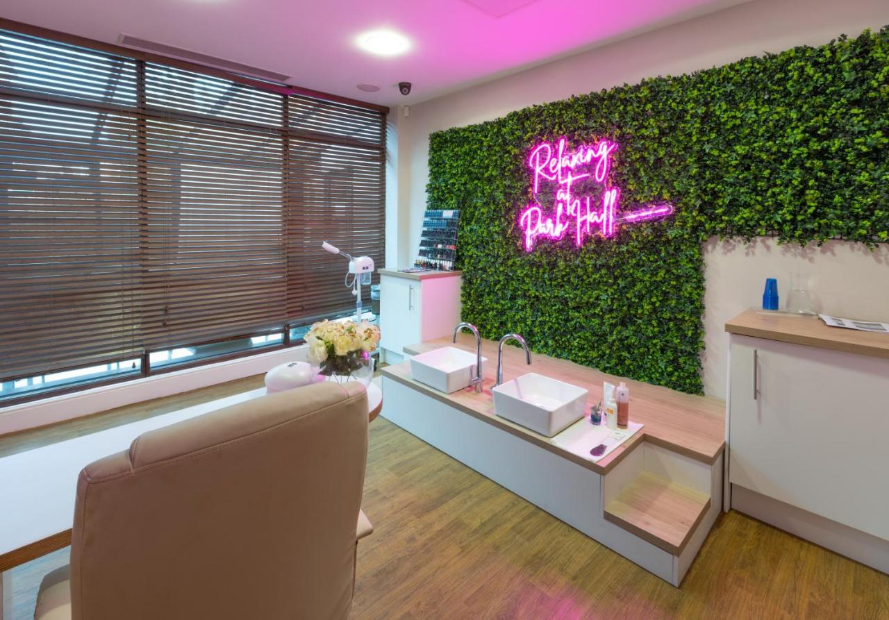 Park Hall Hotel And Spa Wolverhampton Esterno foto