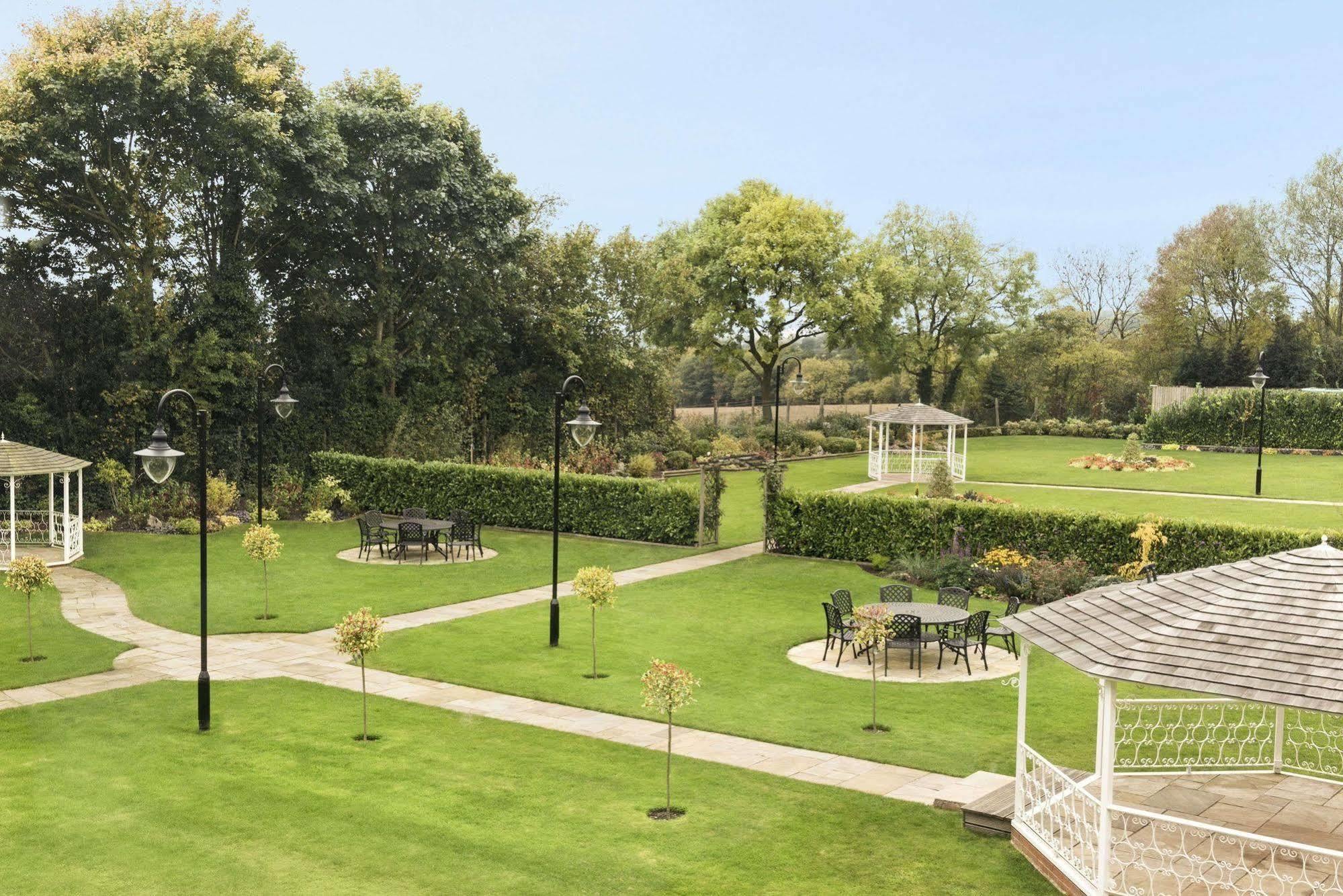 Park Hall Hotel And Spa Wolverhampton Esterno foto